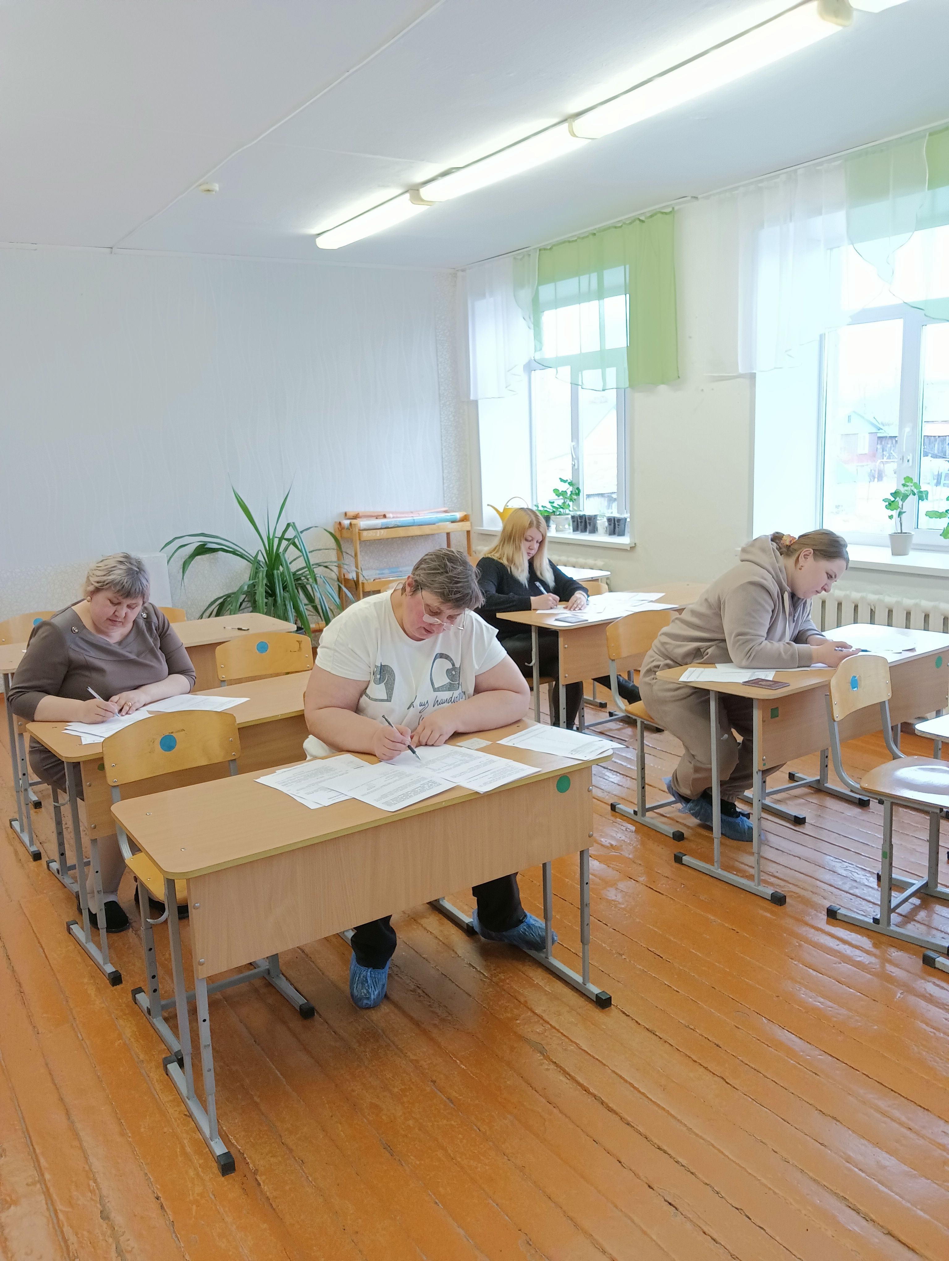 Единый день сдачи ЕГЭ по математике (базовый уровень) родителями..